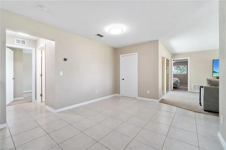 2424  43rd NE AVE, Naples, FL 34120