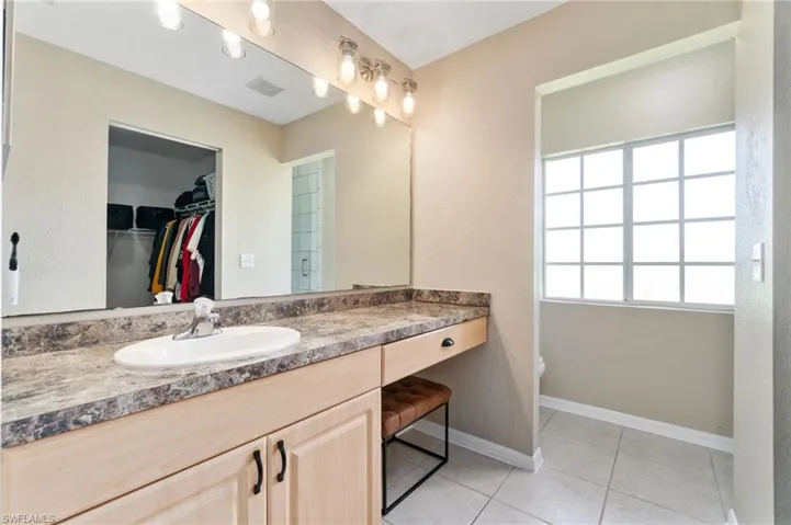 2424  43rd NE AVE, Naples, FL 34120