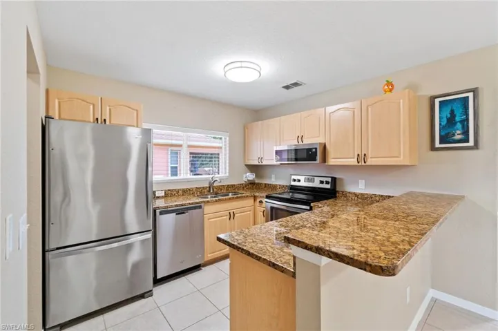 2424  43rd NE AVE, Naples, FL 34120