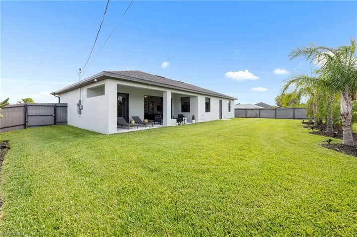 306 NE 9th  TER, Cape Coral, FL 33909