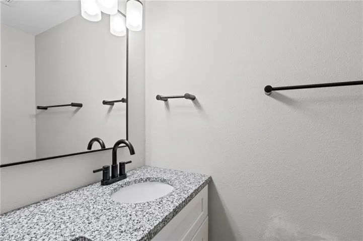 1/2 bath