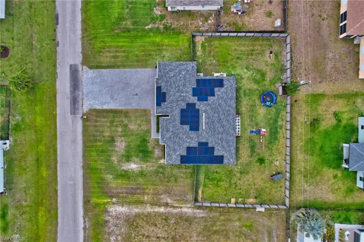 Triple lot fully fenced with a high capacity solar system