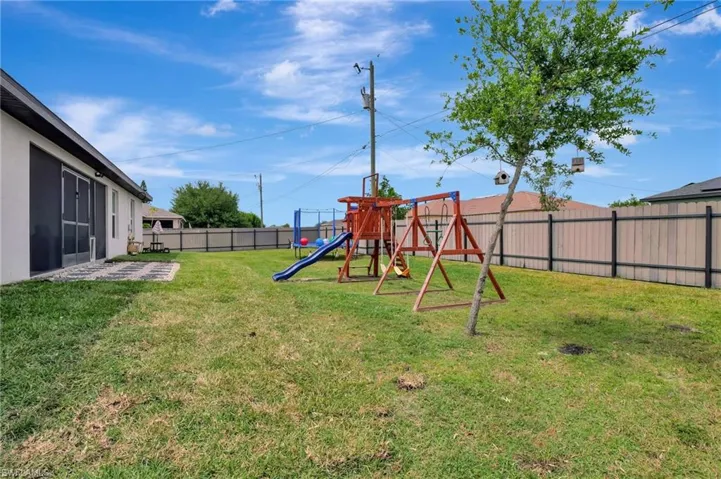 407 NW 13th  ST, Cape Coral, FL 33993