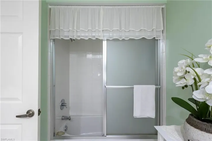 2655  Magnolia Park  LN, Naples, FL 34109