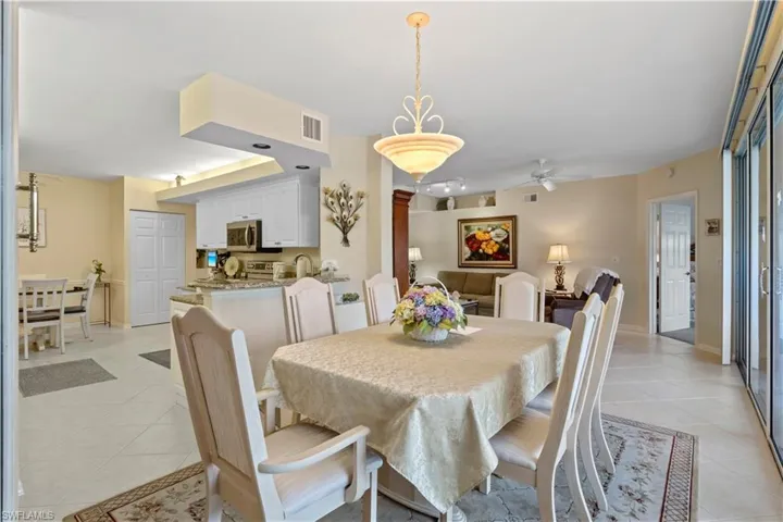 2655  Magnolia Park  LN, Naples, FL 34109