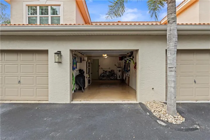 2655  Magnolia Park  LN, Naples, FL 34109