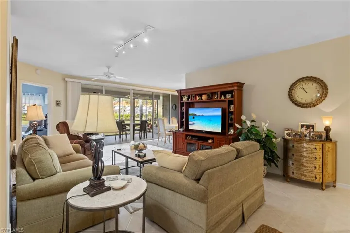 2655  Magnolia Park  LN, Naples, FL 34109