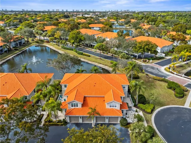 2655  Magnolia Park  LN, Naples, FL 34109