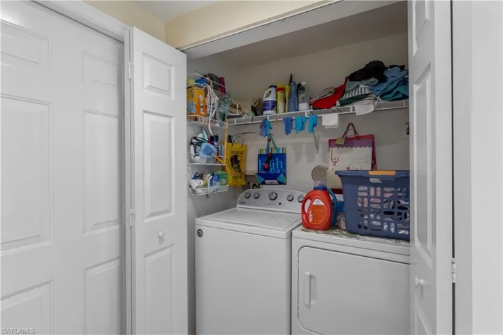 2655  Magnolia Park  LN, Naples, FL 34109