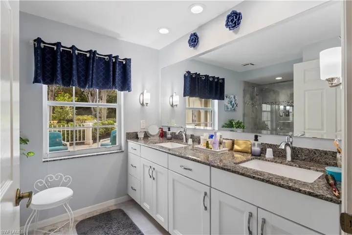 2655  Magnolia Park  LN, Naples, FL 34109