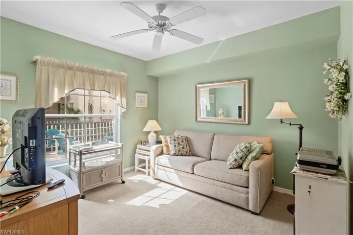 2655  Magnolia Park  LN, Naples, FL 34109
