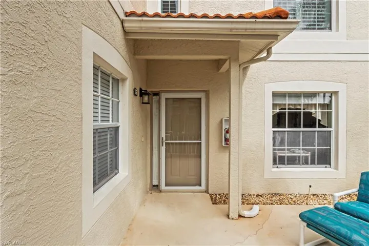 2655  Magnolia Park  LN, Naples, FL 34109