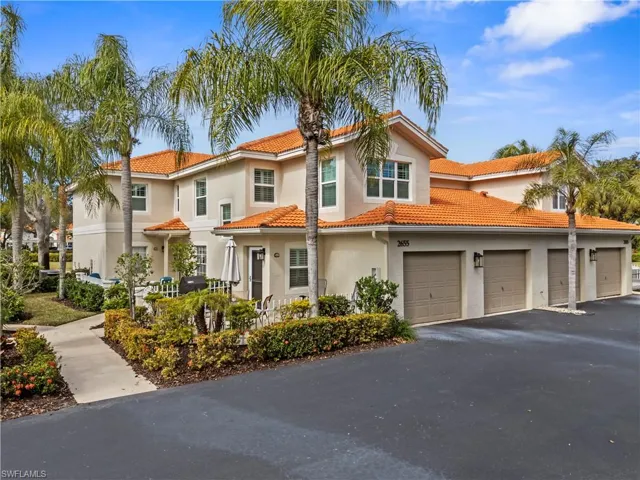 2655  Magnolia Park  LN, Naples, FL 34109