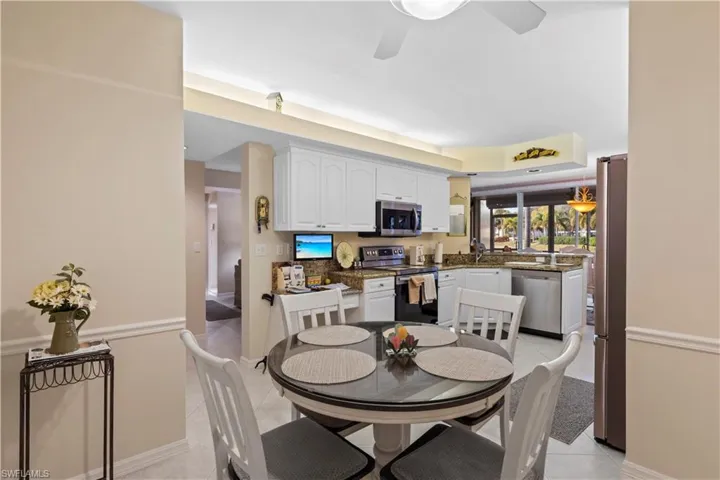 2655  Magnolia Park  LN, Naples, FL 34109