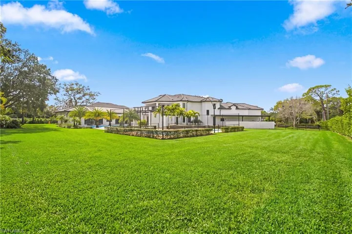 540 Ridge Dr, Naples, Florida 34109