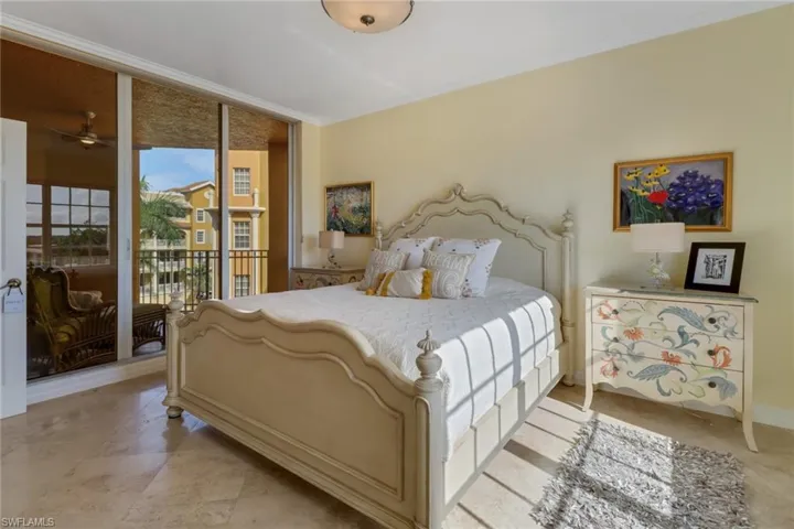 Bedroom with access to outside
