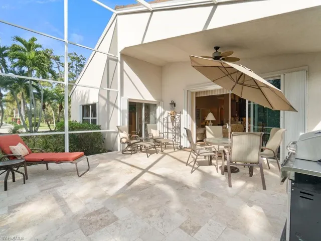 284  Glen Eagle  CIR, Naples, FL 34104