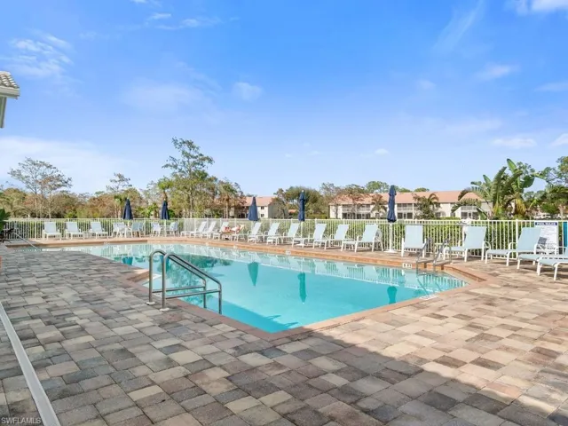 284  Glen Eagle  CIR, Naples, FL 34104