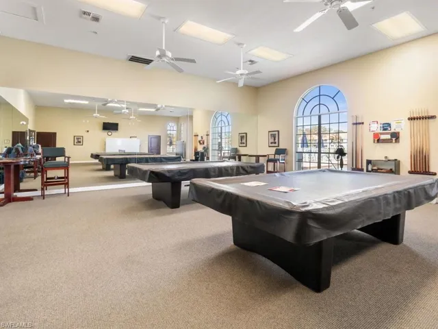 284  Glen Eagle  CIR, Naples, FL 34104