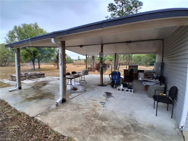 View of patio / terrace with area for grilling