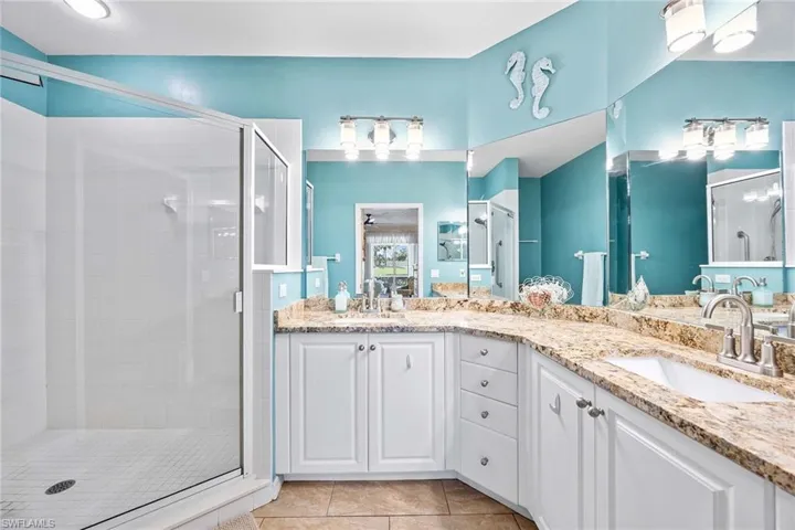 7000  Pinnacle  LN, Naples, FL 34110