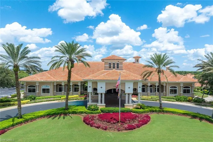 7000  Pinnacle  LN, Naples, FL 34110