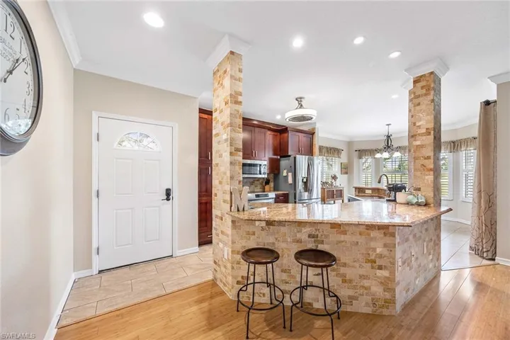 7000  Pinnacle  LN, Naples, FL 34110