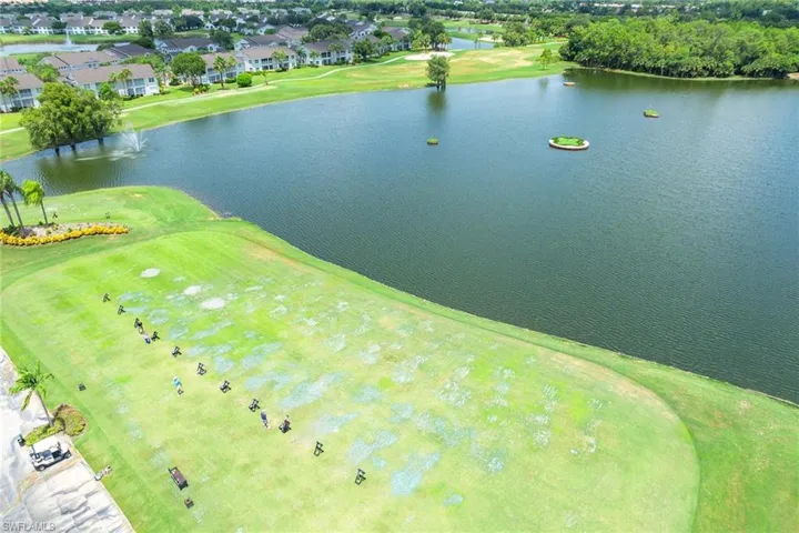 7000  Pinnacle  LN, Naples, FL 34110