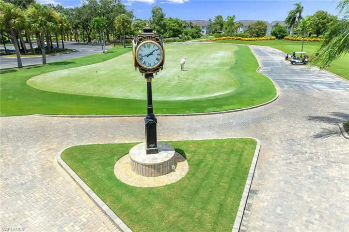 7000  Pinnacle  LN, Naples, FL 34110