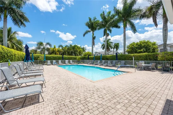 7000  Pinnacle  LN, Naples, FL 34110