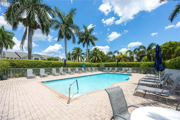 7000  Pinnacle  LN, Naples, FL 34110