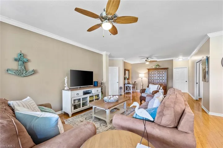 7000  Pinnacle  LN, Naples, FL 34110