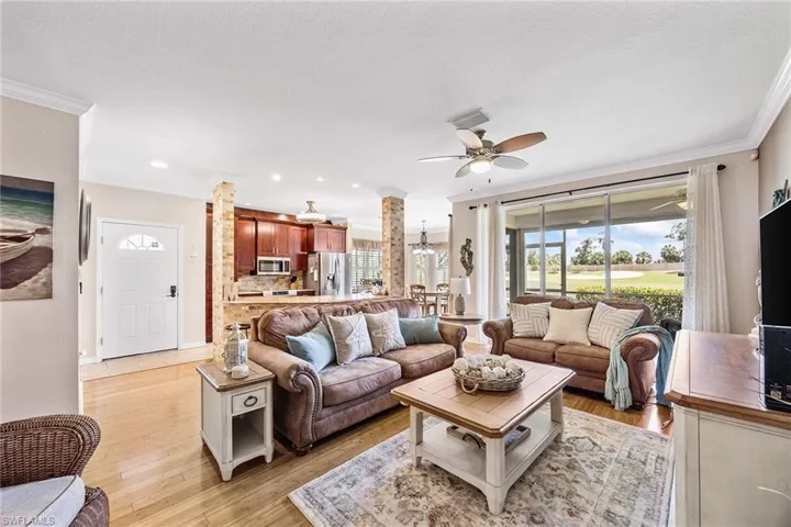 7000  Pinnacle  LN, Naples, FL 34110