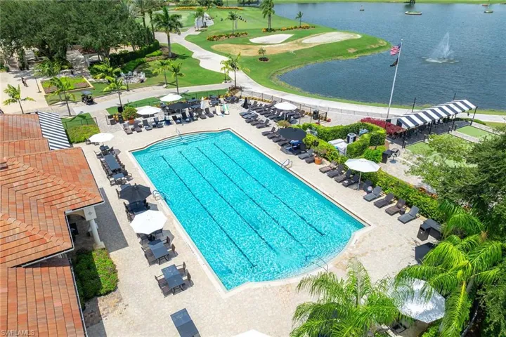 7000  Pinnacle  LN, Naples, FL 34110