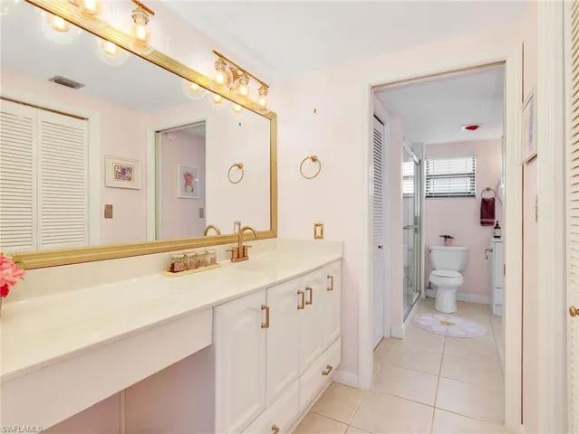801 River Point Dr 203a, Naples, Florida 34102