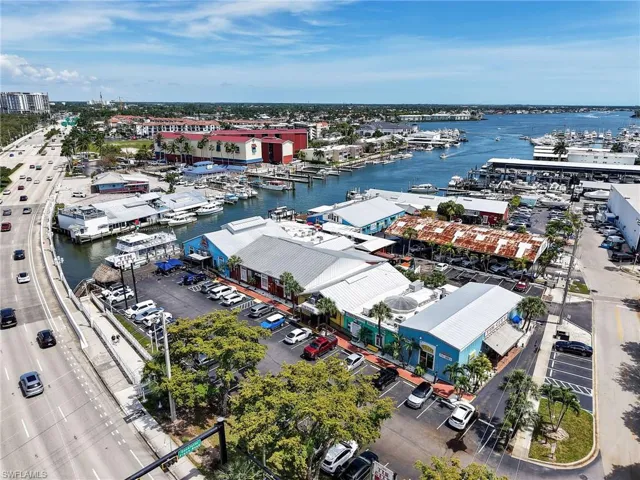 801 River Point Dr 203a, Naples, Florida 34102