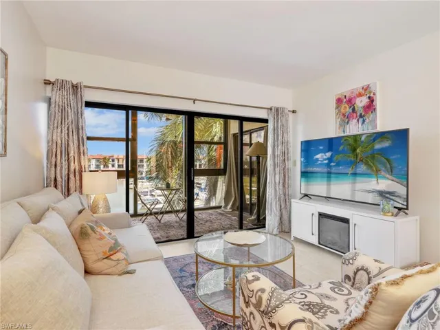 801 River Point Dr 203a, Naples, Florida 34102