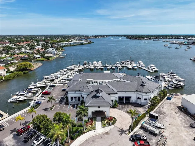 801 River Point Dr 203a, Naples, Florida 34102