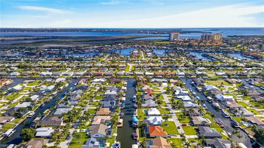 5312 SW 9th  PL, Cape Coral, FL 33914
