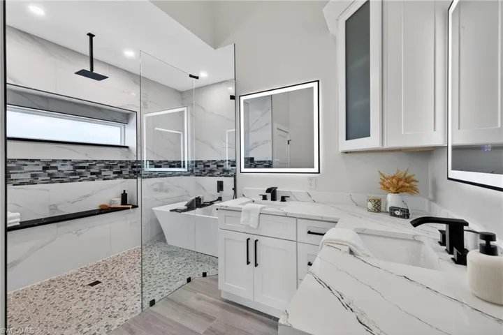 5312 Sw 9th Pl, Cape Coral, Florida 33914