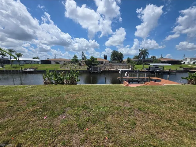 1038 SE 30th  ST, Cape Coral, FL 33904