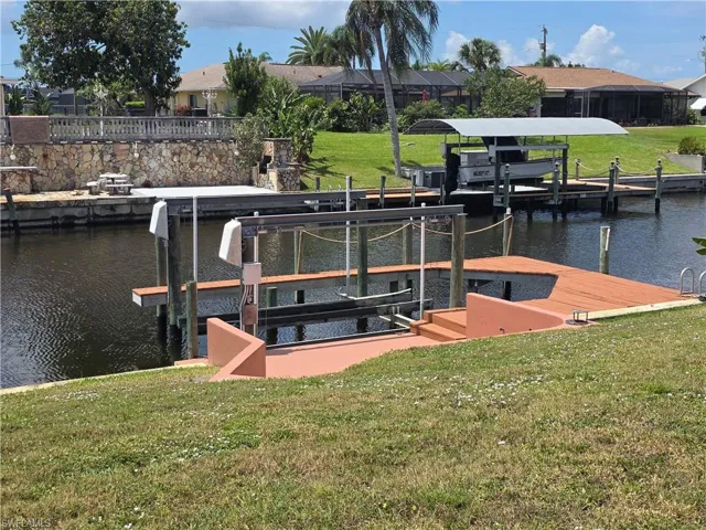 1038 SE 30th  ST, Cape Coral, FL 33904