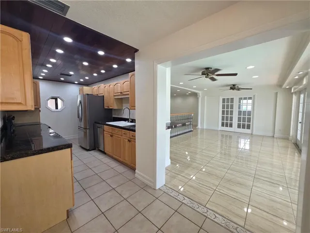 1038 SE 30th  ST, Cape Coral, FL 33904