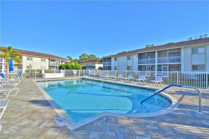 2330 Naples Trace Cir 9-903, Naples, Florida 34109