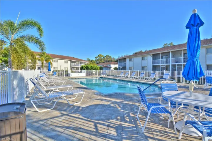 2330 Naples Trace Cir 9-903, Naples, Florida 34109