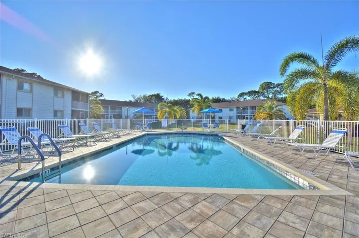 2330 Naples Trace Cir 9-903, Naples, Florida 34109