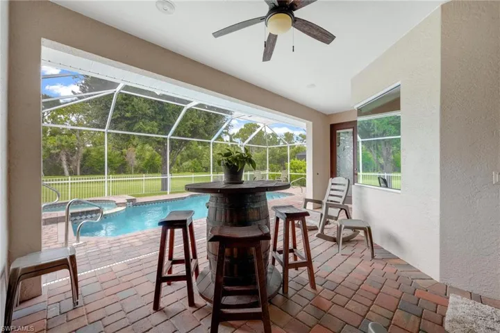 18381  Hunters Glen  RD, North Fort Myers, FL 33917