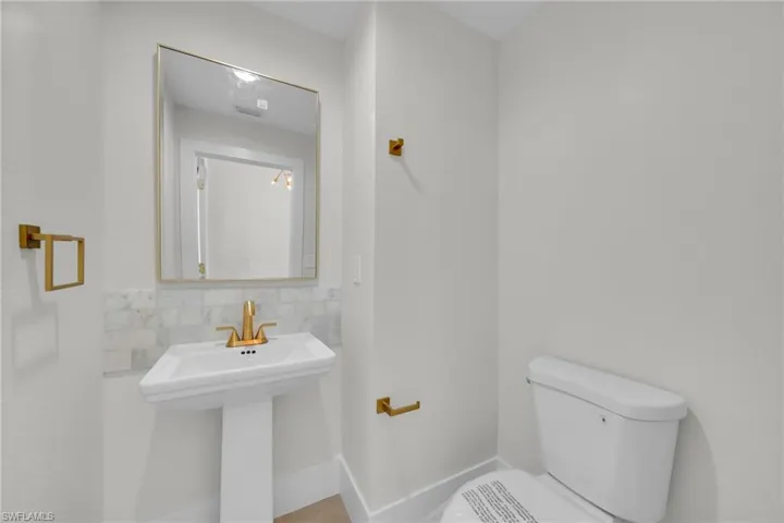 1213 Nw 25th Pl, Cape Coral, Florida 33993