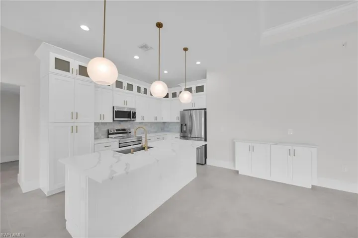 1213 Nw 25th Pl, Cape Coral, Florida 33993