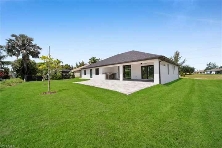 1213 Nw 25th Pl, Cape Coral, Florida 33993